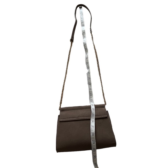 OMG! This is a beautiful bag for an evening out or concert. Jessica Moore - Picture 7 of 12